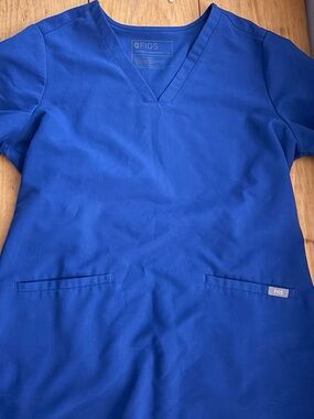 FIGS Winning Blue V-Neck Scrub Top